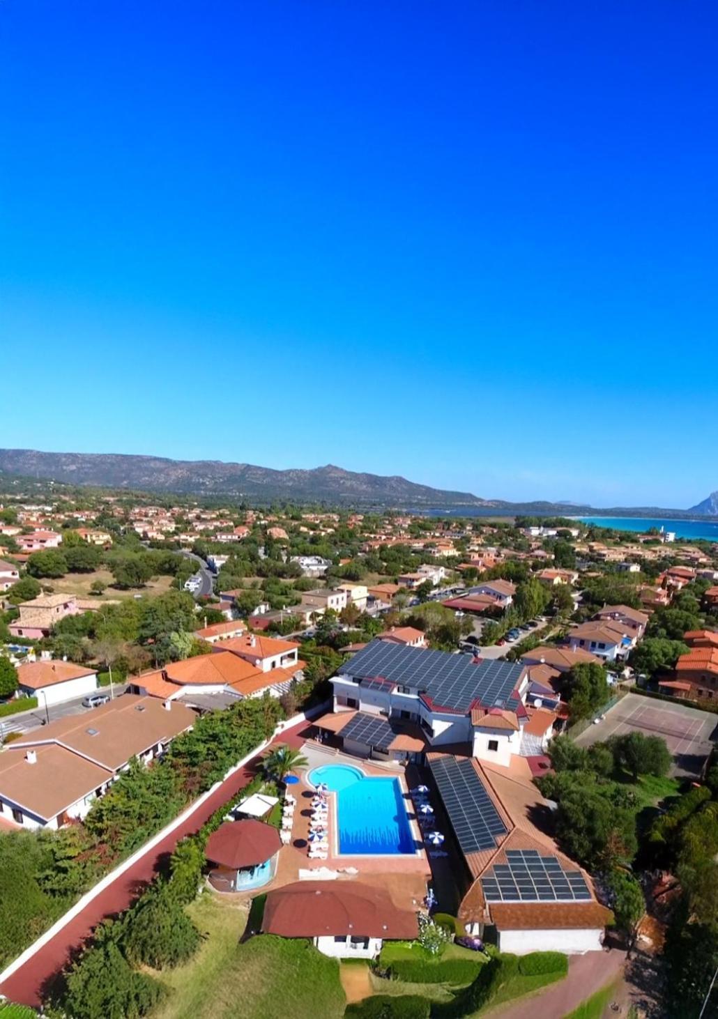Zeta Club San Teodoro Le Rose Hotel Kültér fotó